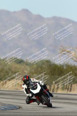 media/Dec-01-2025-Moto Forza (Mon) [[2daa91e15f]]/2-Intermediate Group/Session 3 (Turn 3)/